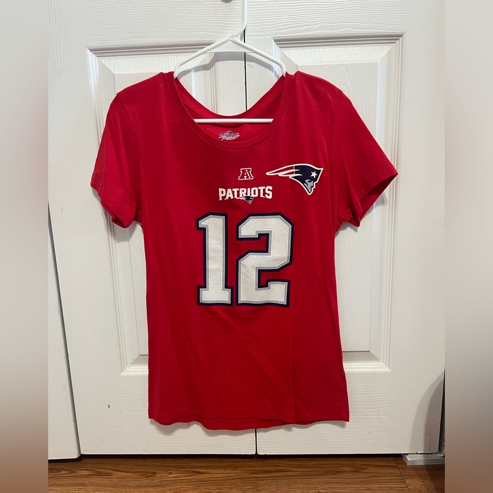 Majestic Red Fan Fashion T-Shirt